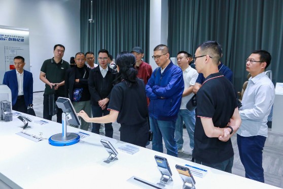 Image_002.jpg Image_002.jpg